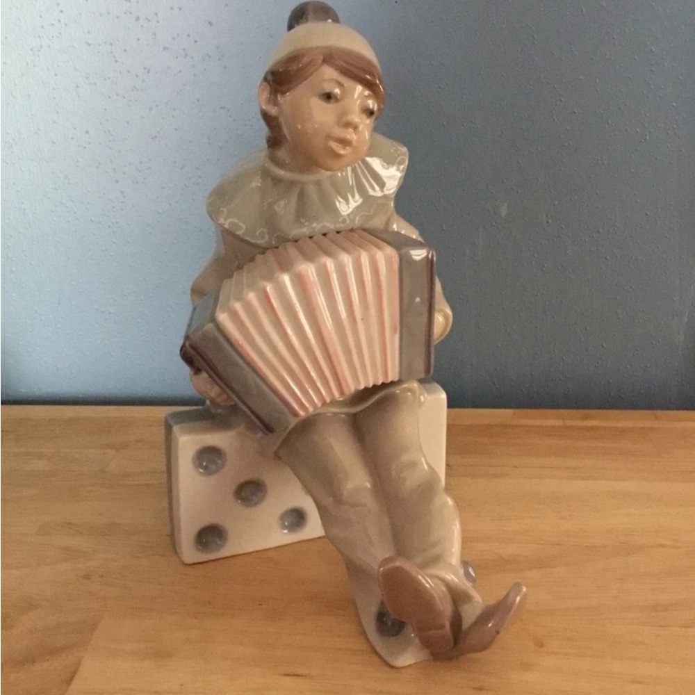 Vintage Retired 1971 LLADRO Boy Clown on Domino #1179 Porcelain Figurine
